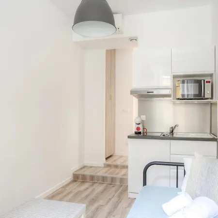 Appartement Charming Studio In Central Close To Station&jean Médecin - Welkeys *